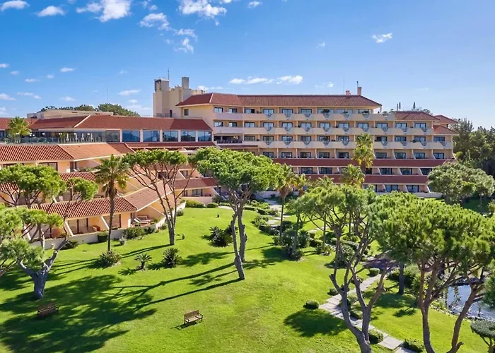 Lagos Hotels near Faro Airport (FAO)