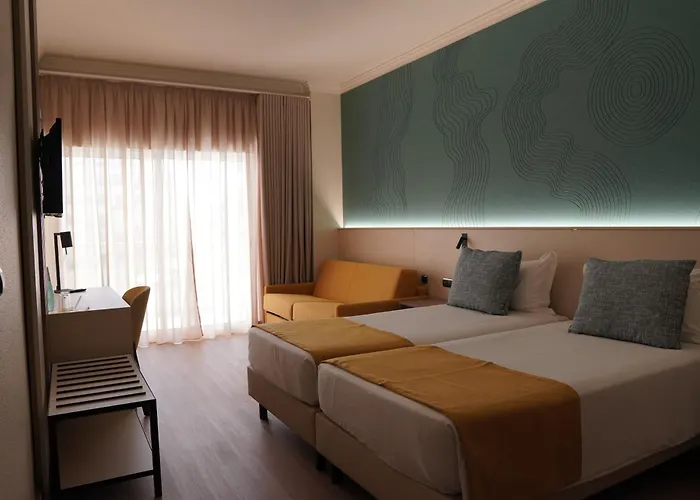 Armacao de Pera Hotels